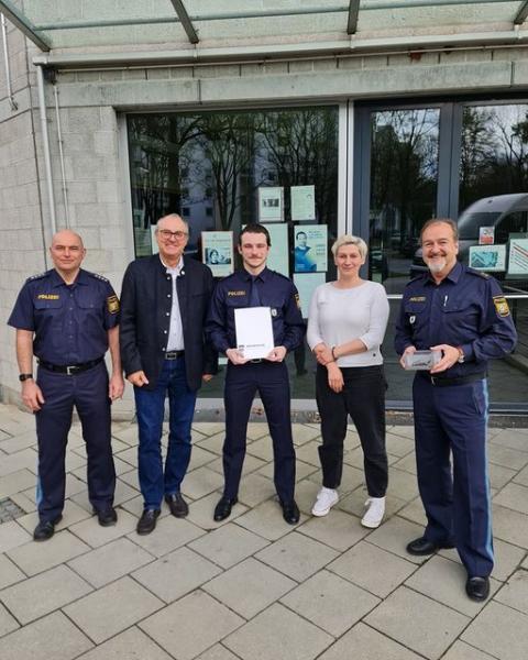 Tatverdächtiger flüchtet zu Fuß - Kollege stürzt bei der Verfolgung