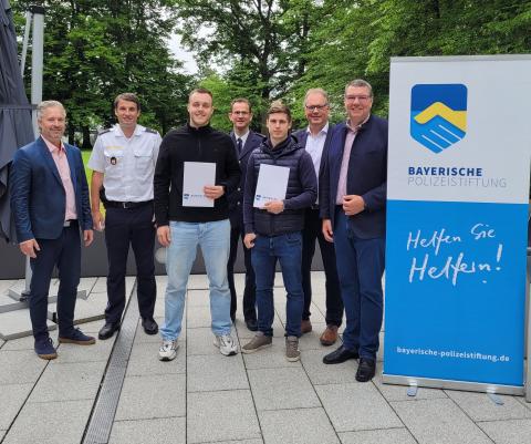 Scheckübergaben beim PP Unterfranken