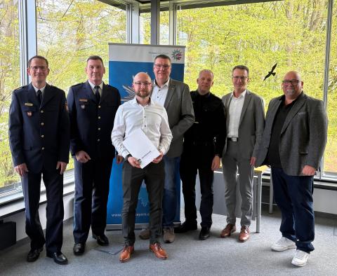 Beamter stürzt bei Sachverhaltsaufnahme